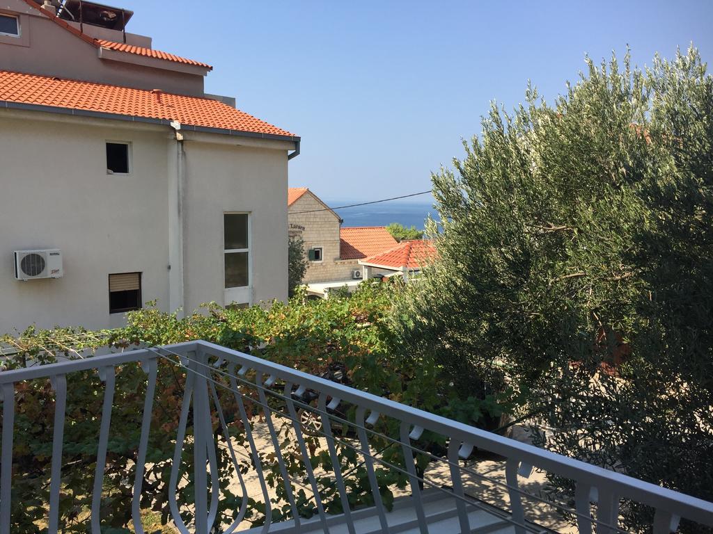 אומיס Apartments Bilic Nemira מראה חיצוני תמונה