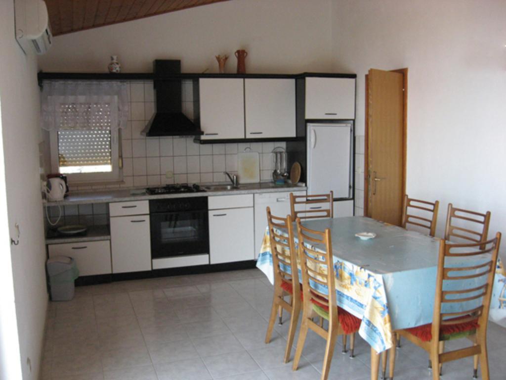 אומיס Apartments Bilic Nemira מראה חיצוני תמונה